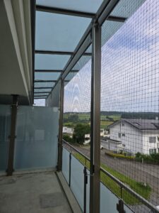 : Balkon Katzenschutz als Absturzsicherung für die Katzen. Schützt die Haustiere vor dem Herunterfallen und entlaufen. Sonderhöhe von 3.5Meter. Stabilste Qualität.